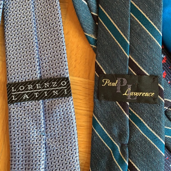 Assorted ties and handkerchiefs - Picture 4 of 4